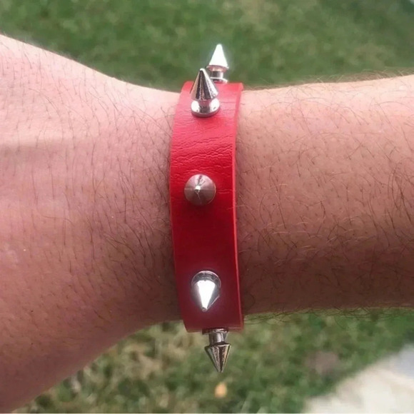 Red Leather Punk Goth Rock Spike Metal Stud Snap Cuff Bracelet NWT - Picture 1 of 4
